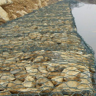 綠格網(wǎng)箱一般造價(jià)低于砼，低于或接近漿砌石