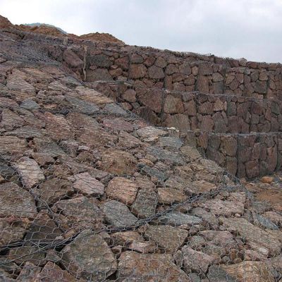 鉛絲籠體系最大的長處是生態(tài)性